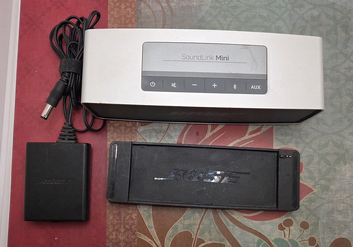 Bose SoundLink Mini #413295 Portable Bluetooth Speaker System 1st