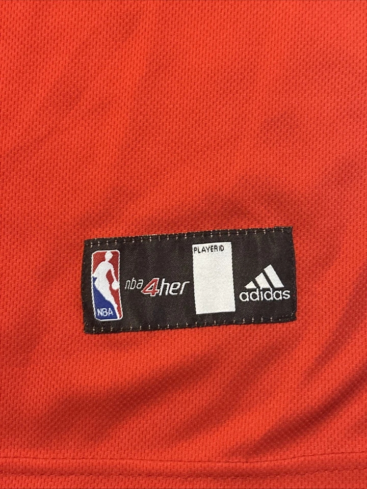 Camiseta deportiva para mujer Addidas Swingman NBA4Her Chicago Bulls #1 Derrik Rose talla mediana nueva con etiquetas Foto 2 de 4