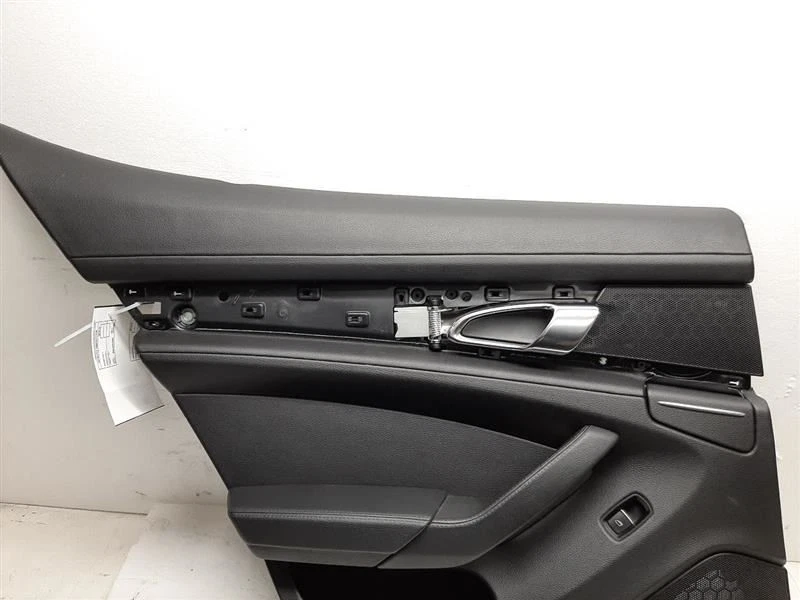 Tarjeta de cubierta de panel de puerta trasera izquierda Porsche Panamera 2011 negra Foto 2 de 4