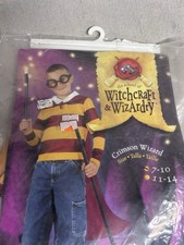 CRIMSON WIZARD SCHOOL OF WITCHCRAFT WIZARDRY HALLOWEEN COSTUME MEDIUM 7-10