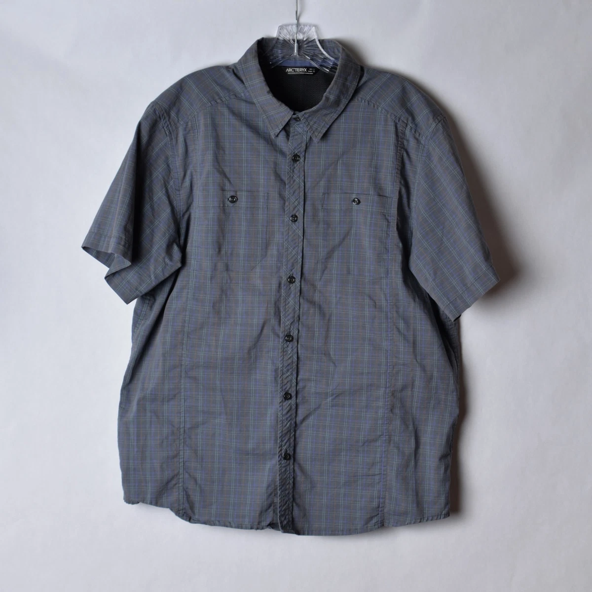 Arc'teryx Short Sleeve Regular Fit Casual Button-Down Shirts for