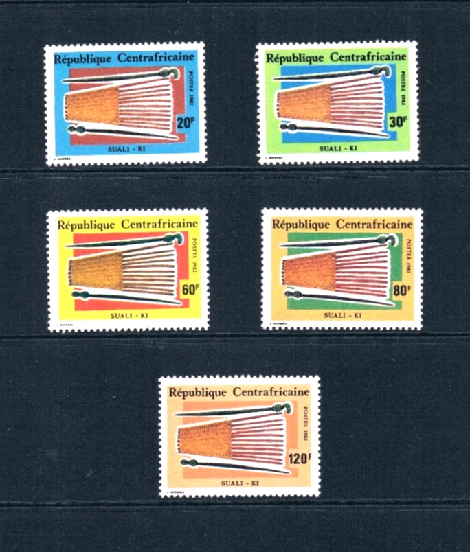 $4.00 Scott Value - 1982 CENTRAL AFRICAN REP Pentes Grampos de Cabelo CV MNH NH UMM - Imagem 3 de 4