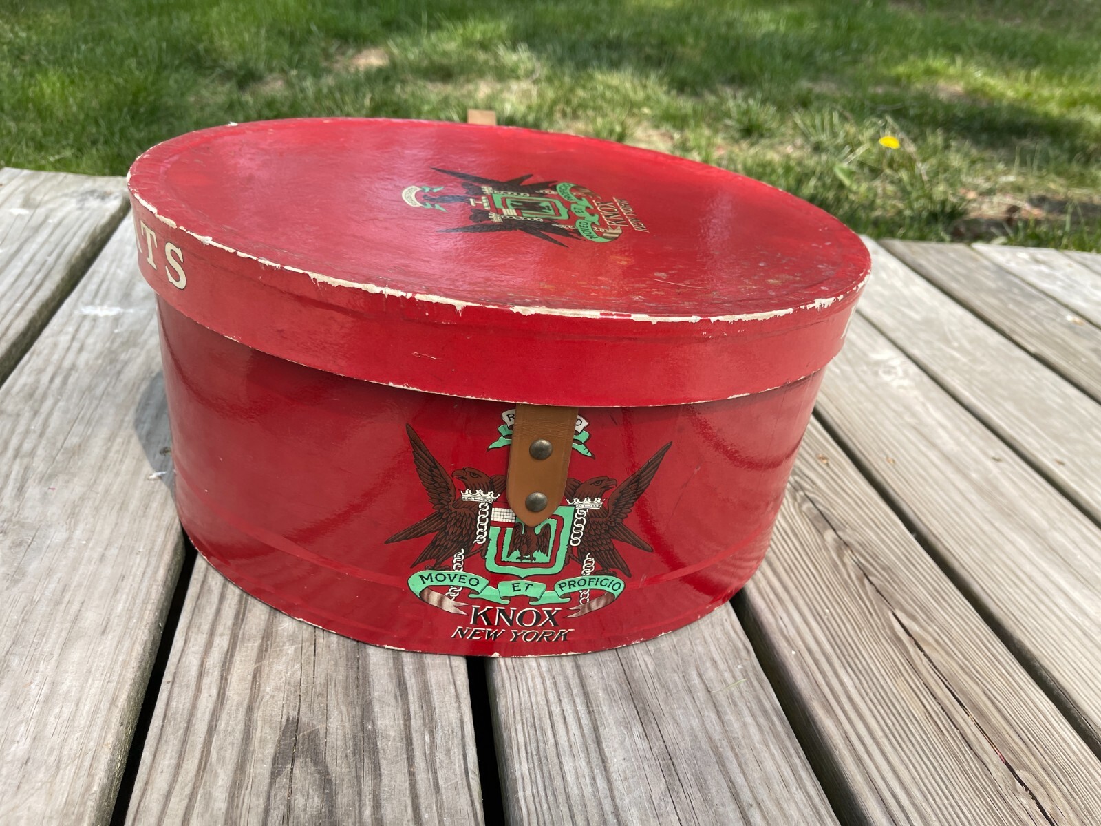 Vintage Knox New York "Moveo Et Proficio" Hat Box Gem