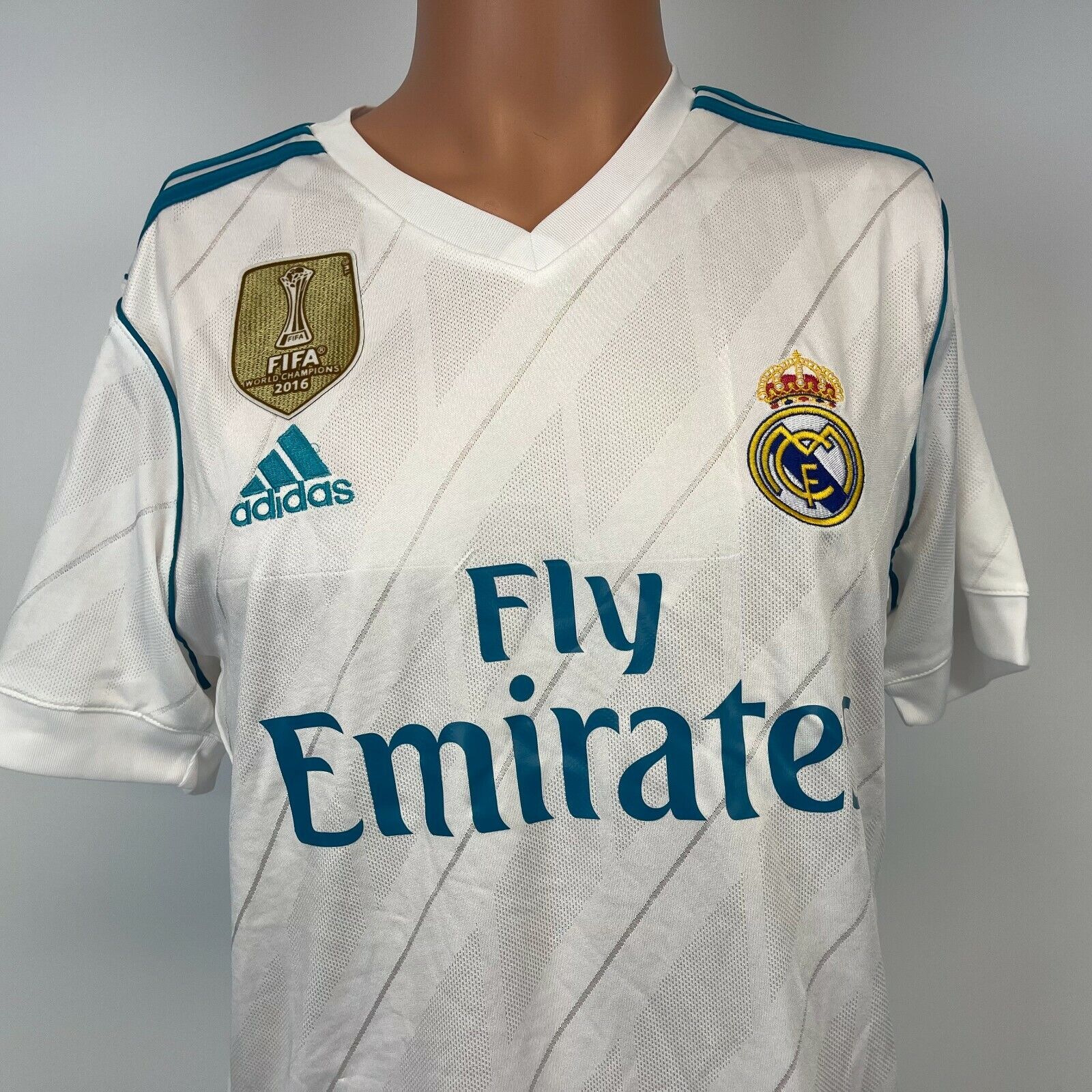  adidas Youth Real Madrid Away Replica Soccer Jersey Small :  Sports & Outdoors