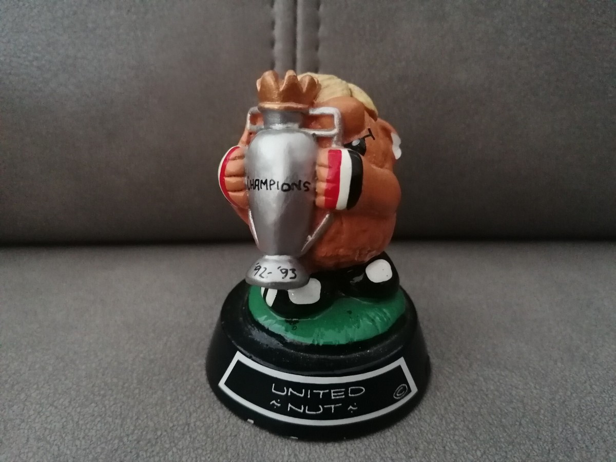 RARE 90s MANCHESTER UNITED NUT FOOTBALL FIGURE CHAMPIONS 92-93 NOT
