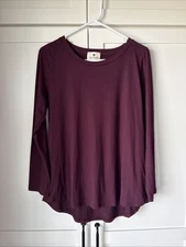 Betsey’s Boutique Shop - Long Sleeve Tee - Large - Maroon - Super Soft - NWOT 