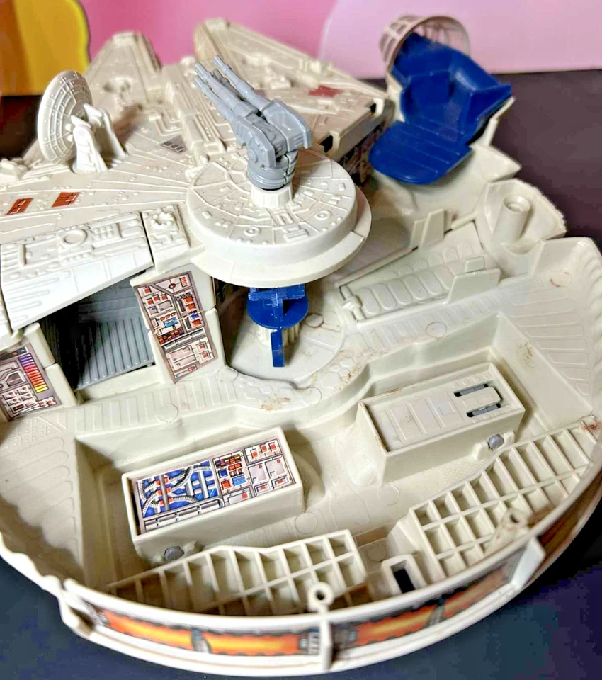 Star Wars Micro Collection 1982 Millennium Falcon Set casi completo como nuevo Foto 2 de 4