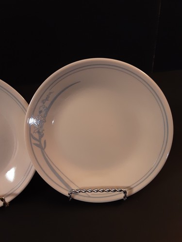 Corelle Blue Lily Bread Or Dessert Plates Lot Of Two 6.75" - Picture 3 of 5