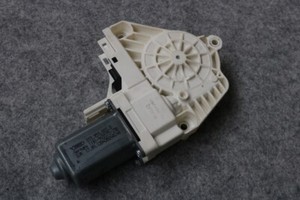 Org Audi A4 8K A5 8T 8F A6 4F Q7 Fensterhebermotor 8T0959802B Beifahrertür vorne