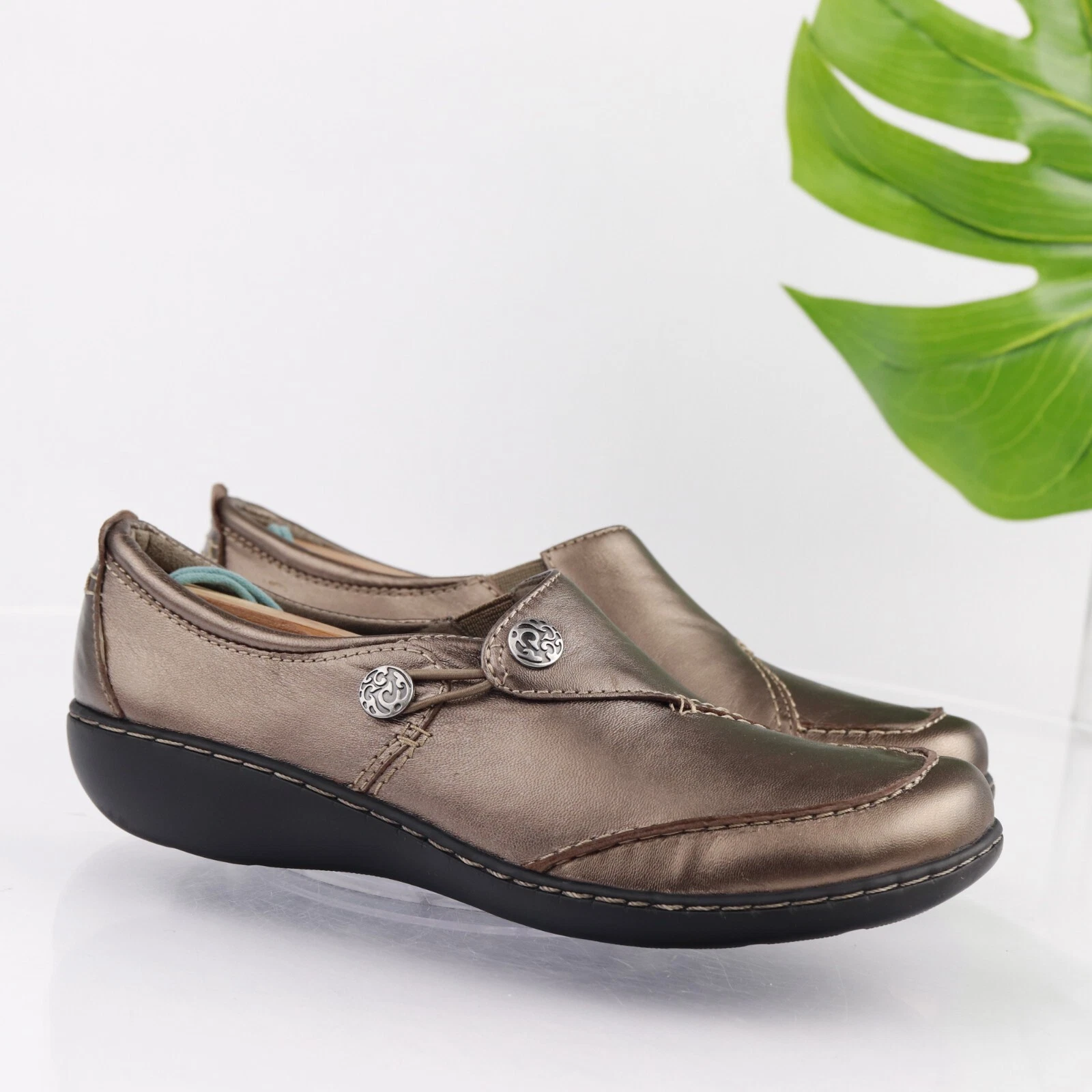 Mocassino da donna Clarks Ashland Lane taglia 8 STRETTO bronzo in pelle scarpe piatte