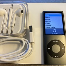 Apple ipod nano 4th gen 16 gb Black. Expect small nicks along the edges