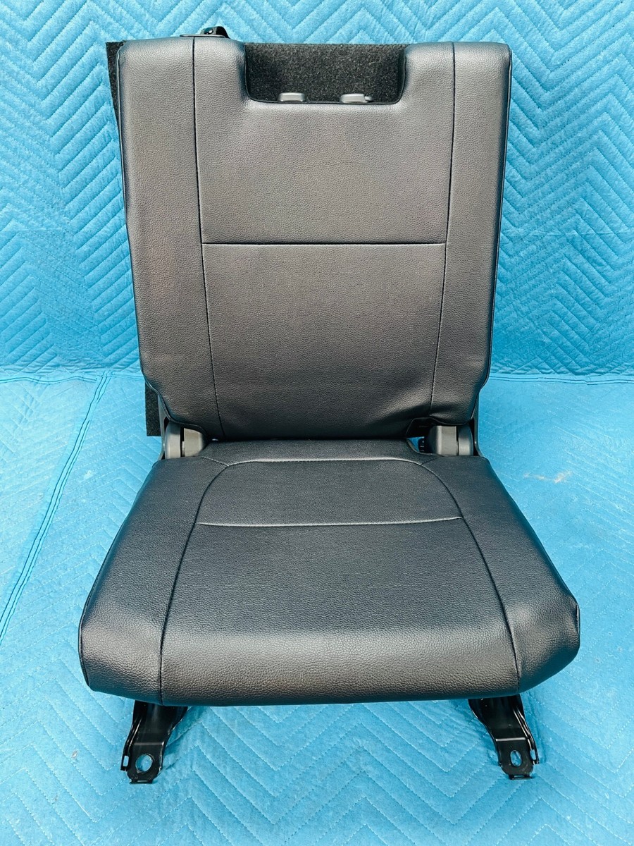 Mitsubishi Outlander GT 3rd Row Seat Complete Passenger Side 2014