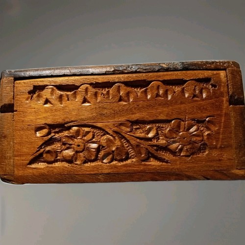 Beautiful Hand Carved India SHEESHAM Indian Rosewood WOOD Trinket JEWELRY  BOX - Imagen 5 de 9