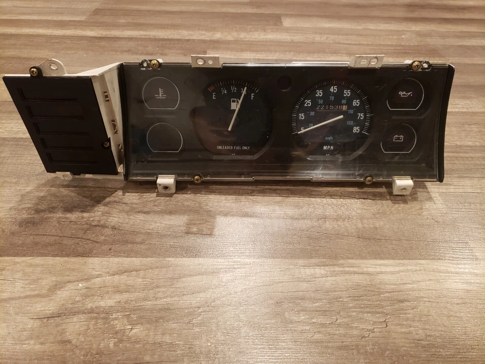 1985-1995 Jeep Cherokee XJ, Comanche MJ Gauge Cluster - Image 2 of 4