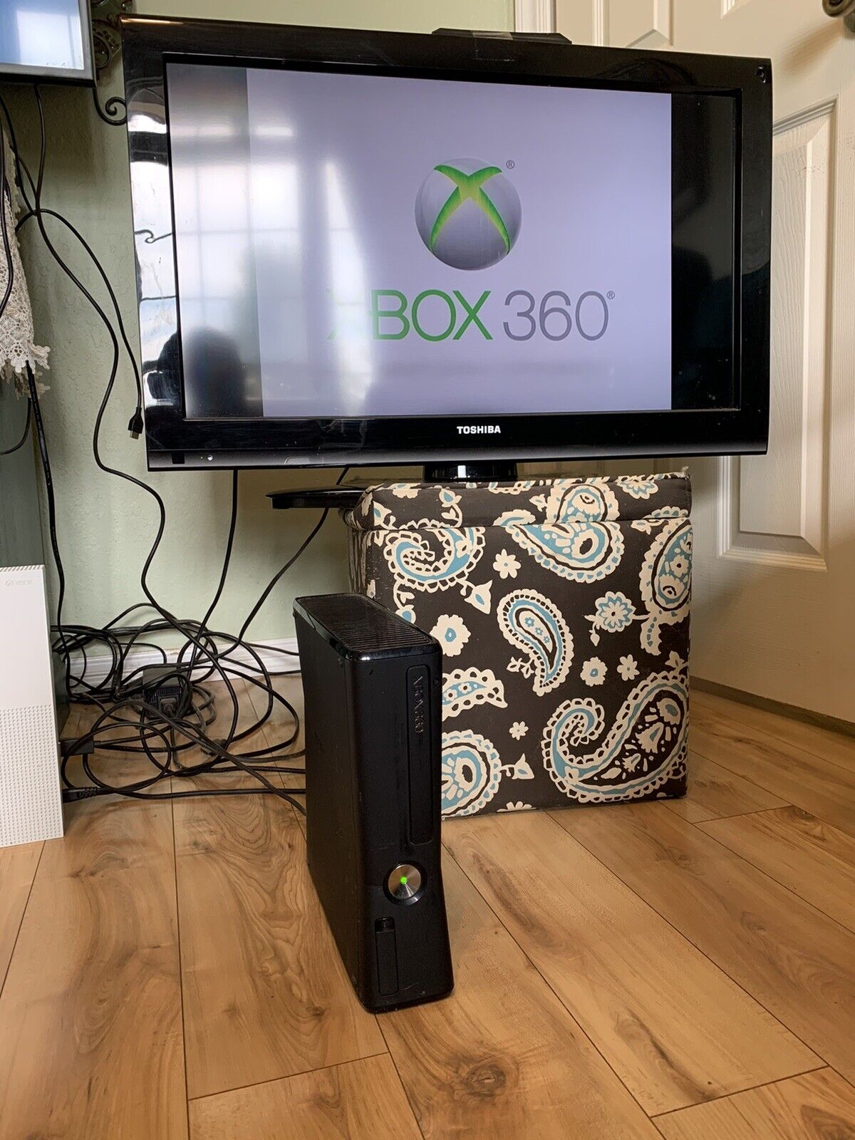 Microsoft Xbox 360 Super Slim 4GB pretov • Exoticus