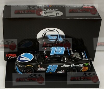 Martin Truex Jr 2021 Lionel #19 Auto Owners Darlington Raced Win ELITE 1/24