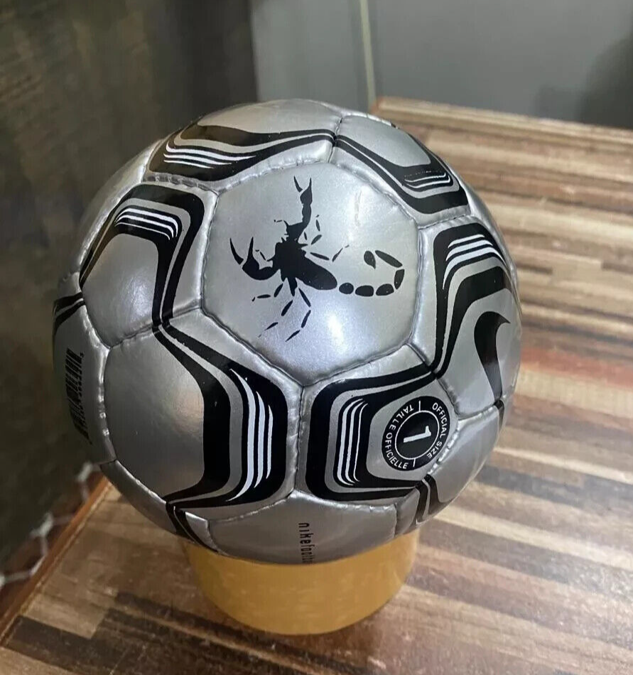 1995 NOMOオールスターメモリアルボール　ナイキ台付 Nike Chrome Scorpion || Official Match ball | Ultra Rear Nike