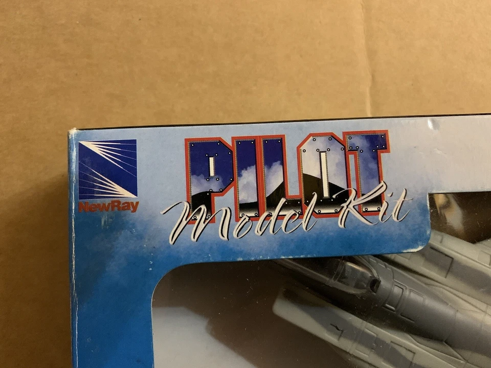 F 15 EAGLE CHASSEUR USA NEW RAY 1/72 Neuf bombardier avion de combat NEUF - Photo 4/4