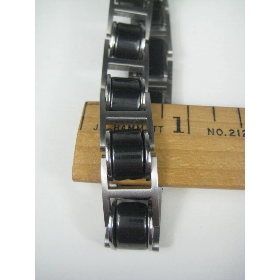 Pulsera de eslabones de acero inoxidable para hombre con incrustaciones de piedra negra Foto 2 de 4