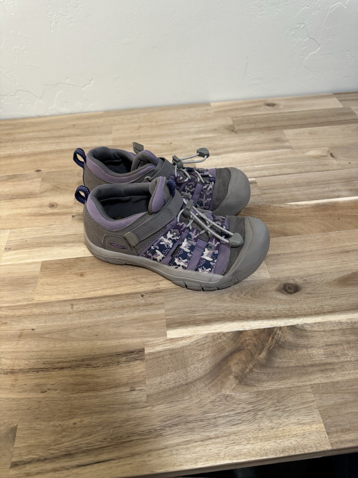 Scarpe sneakers Keen impermeabili viola e grigio taglia 4