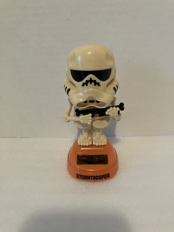 VERY RARE Disney Star Wars Stormtrooper Solar Powered Dancing Bobble Head