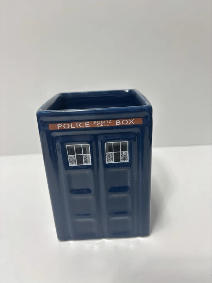Doctor Who TARDIS 3D Mug Zeon Police Box Ceramic Cup Collectible Mug - Image 4 of 4