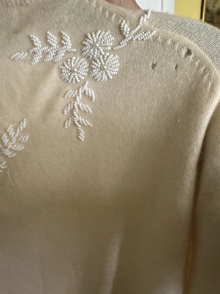 Vintage 50s Beaded Cashmere Sweater Kwong Ngai Cardigan Beaded Flower 38 Med - Image 4 of 4