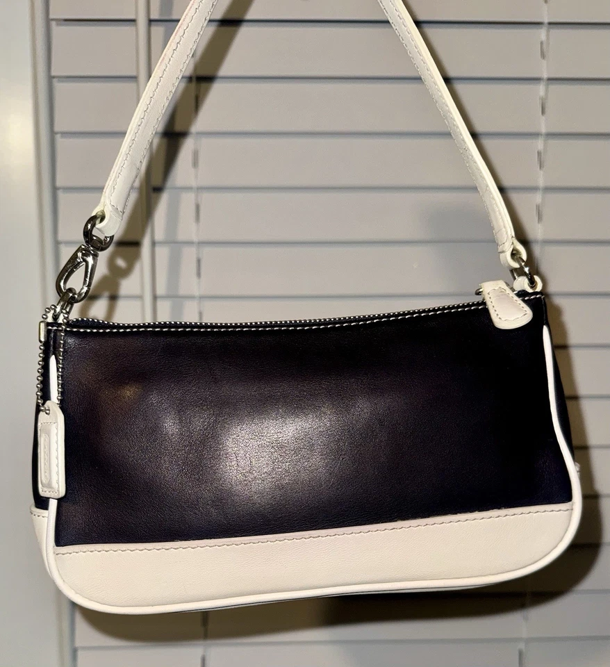 Bolso de Hombro Coach Baguette de Cuero J1S-7785 Blanco y Negro Dos Tonos Y2K De Colección Foto 3 de 4