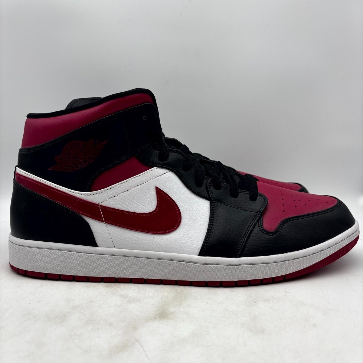 Nike Air Jordan 1 Mid Bred Toe Black Noble Red Athletic  display picture 3