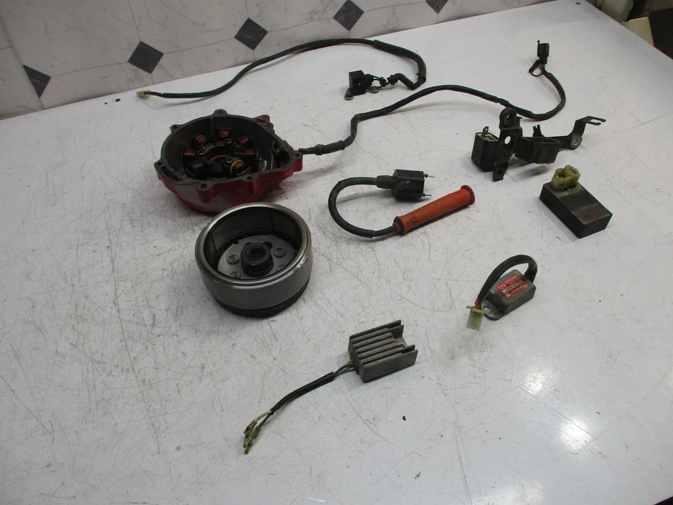 Honda XL250R XL 250 R 1986 86 Estator Volante Bobina CDI Rectificador Recogida Bobina. Foto 3 de 4