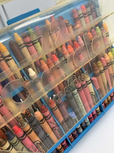 Vintage Crayola 72 Bleistift Tragbare Kunststoff Blau Aufbewahrungskoffer mit Schärfer - Bild 12 von 17