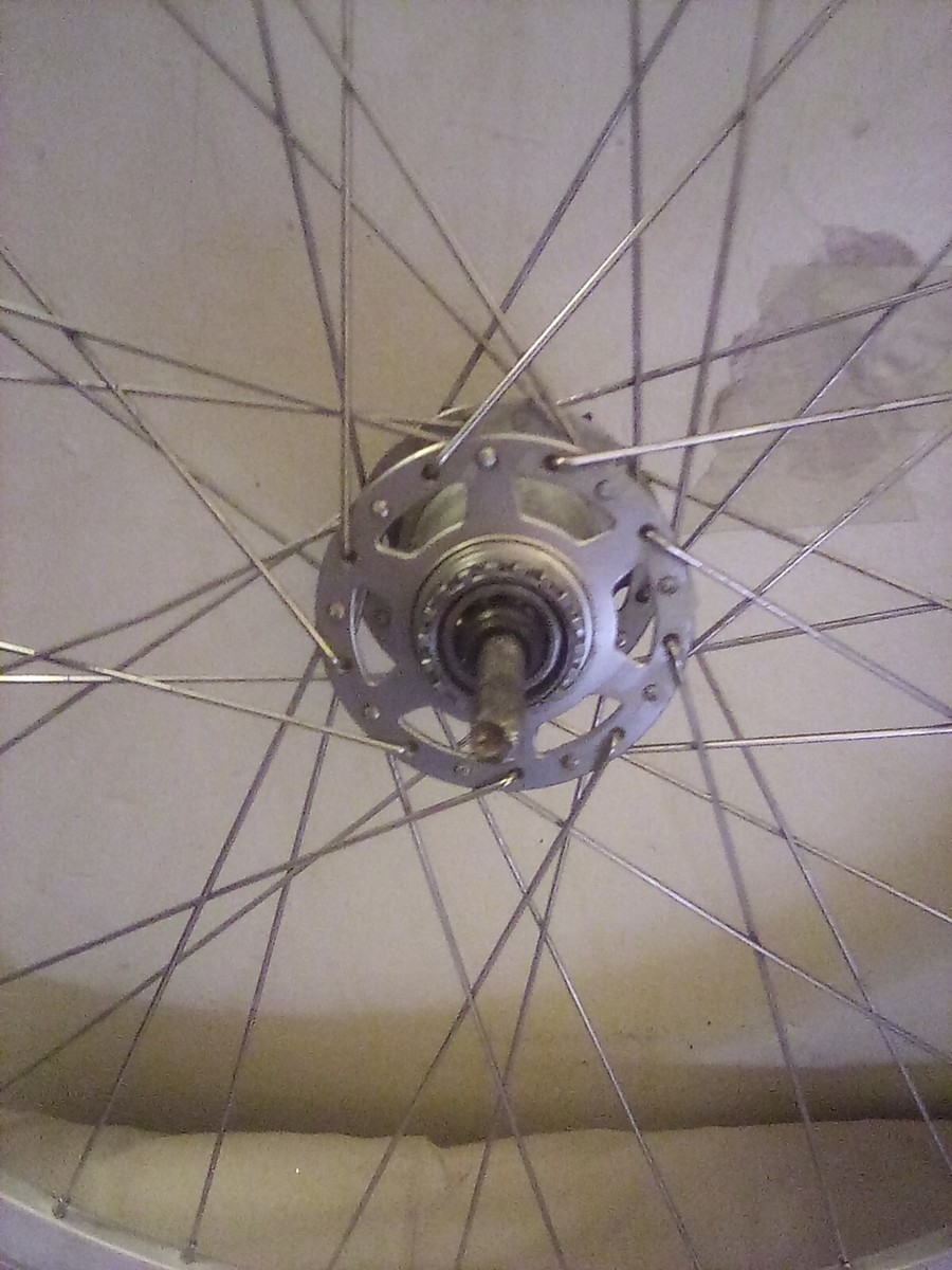 Roue Arrière Vélo 26 Pouces - Moyeu Shimano Nexus 36 Rayons - Occasion En Bon état