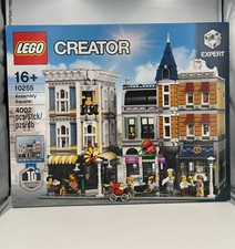 LEGO Creator Expert: Assembly Square / Stadtleben (10255)