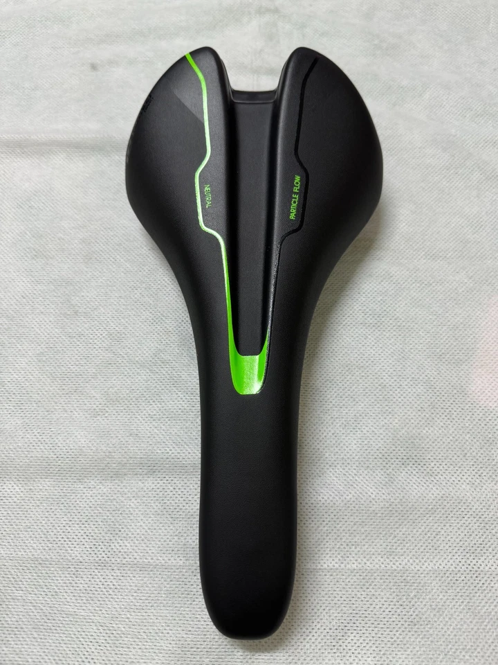 Sillín de bicicleta neutro Giant Contact SL negro/verde rieles Ti Foto 4 de 4