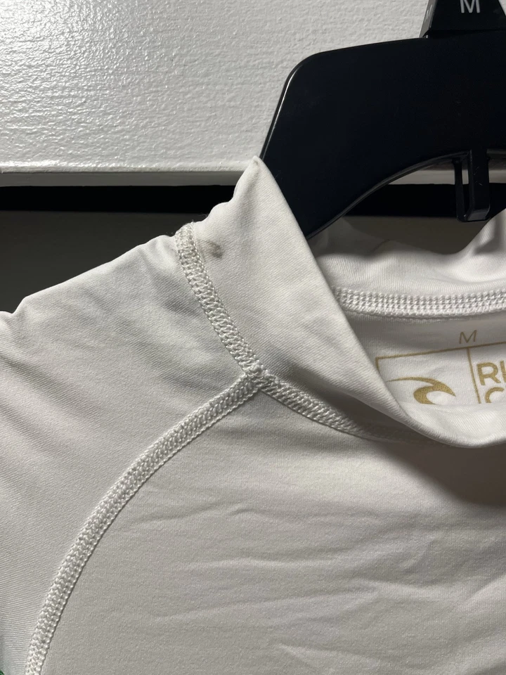 Rip Curl Rash Guard Green And White Small Stain Great Condition Size Men’s M - Image 3 of 4