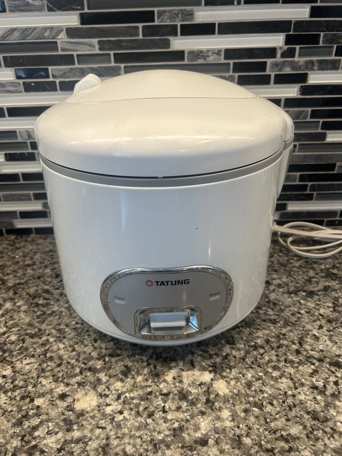 Tatung – TRC-10UM - 8 Cup Rice Cooker - White - Tested/Working