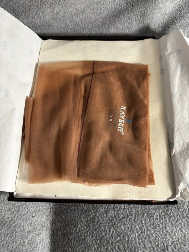2 Pairs Vintage Kayser Stockings Seam Free Nylon Stockings Size 10 M ~ New! - Image 2 of 4
