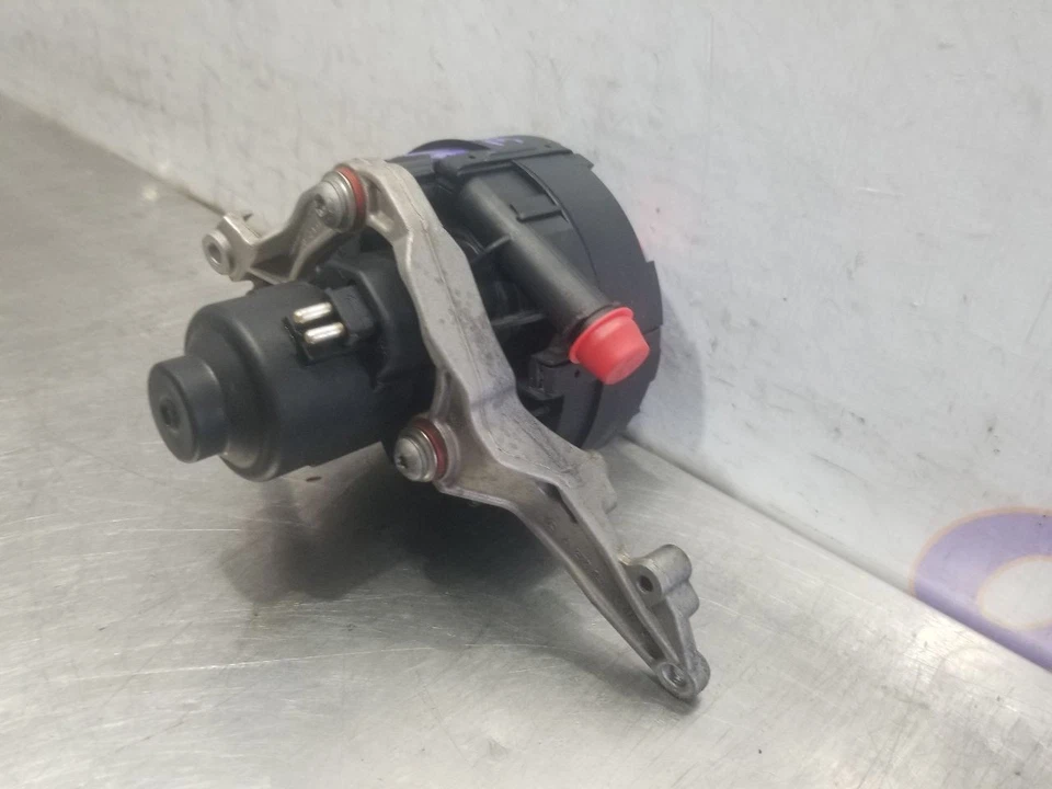 08 2008 MERCEDES-BENZ SL550 5.5L ENGINE AIR INJECTION PUMP  - Image 3 of 4