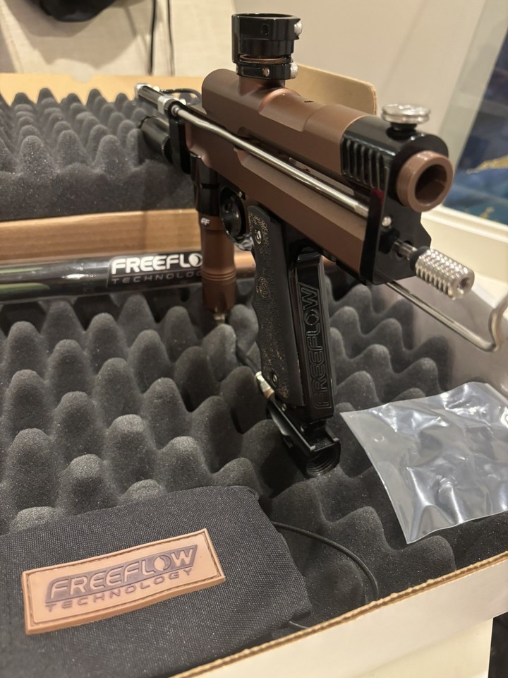 Building a custom autococker paintball gun with freeflow lotus frame