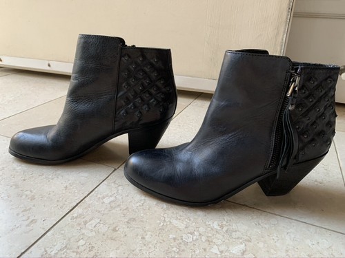 Darling Sam Edelman Black Leather Short Boots Booties w/ Zip Ladies sz 9M NR! - Picture 3 of 11