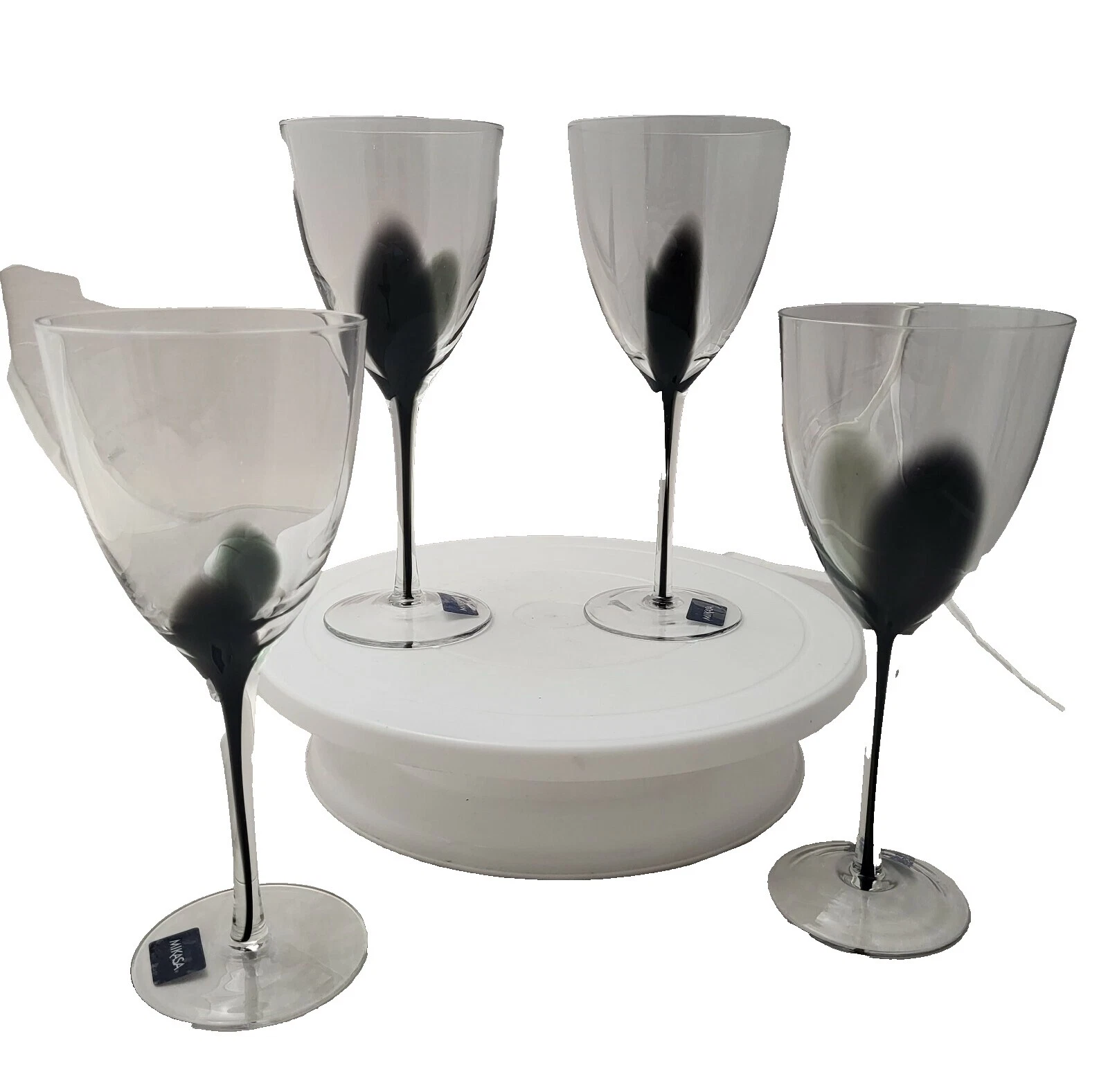 Cristalería Mikasa Negro y recipientes