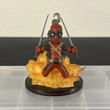 Marvel Deadpool Black and Red Q-Fig LootCrate Exclusive Figurine Figure 2015 QMX