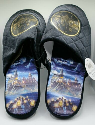Harry Potter Wizarding World Castle Size L/XL Bioworld Slip On. Unisex Slippers - Picture 2 of 5