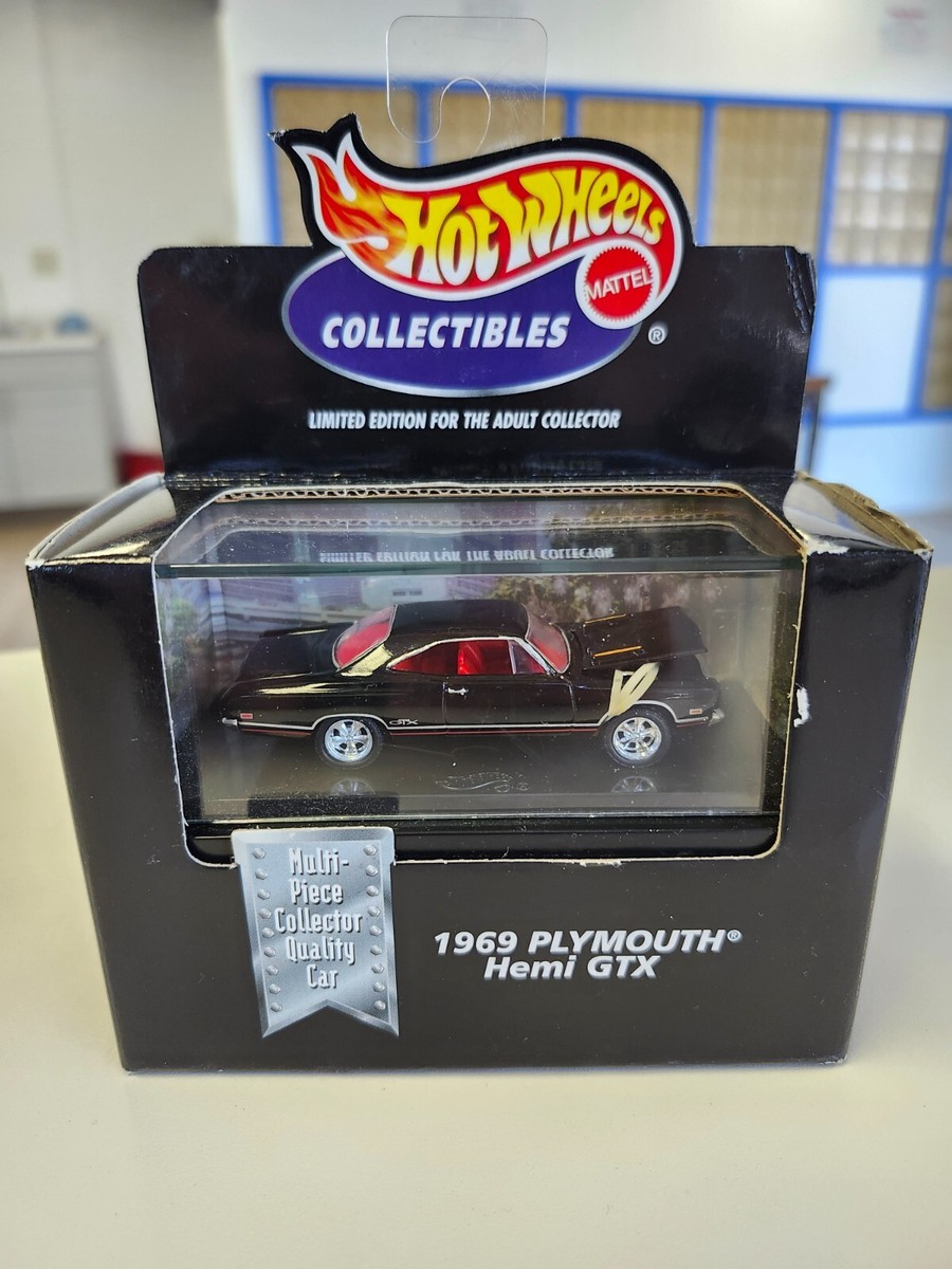 1999 Hot Wheels Collectibles 1969 Plymouth Hemi GTX w/lifted hood