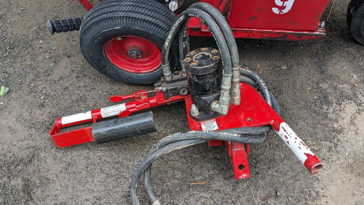 Used little beaver post cheap hole digger for sale