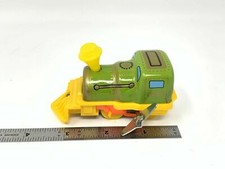VINTAGE TOY HERO TIN LITHO WIND-UP LOCOMOTIVE JAPAN WORKS Green Yellow Train