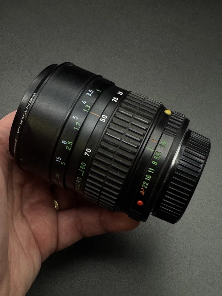 SMC Pentax A 28-80mm f3.5-4.5 Wide Angle Zoom Lens & Macro - Pentax K (Fungus) - Image 2 of 4