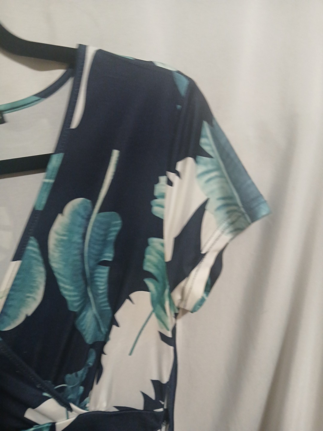 OUGES Women's S Navy Palm Print Short Sleeve Pock… - image 4