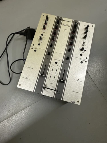Pioneer DJM 707 mixer