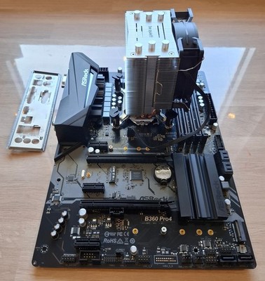 # Mainboard: Asrock B360 Pro4 / i5-9600K / CPU-Kühler bequiet! / Slotblende #